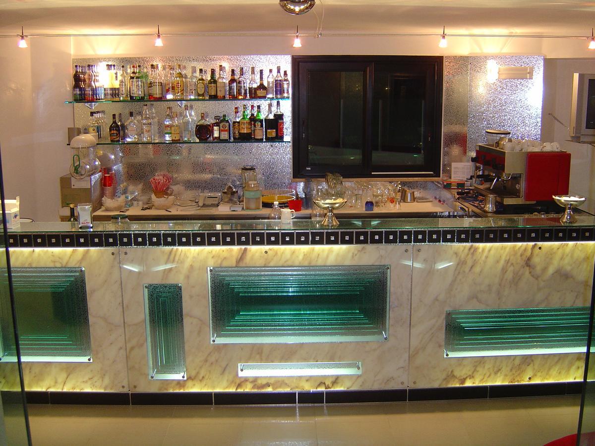 רימיני Hotel Gambrinus מראה חיצוני תמונה