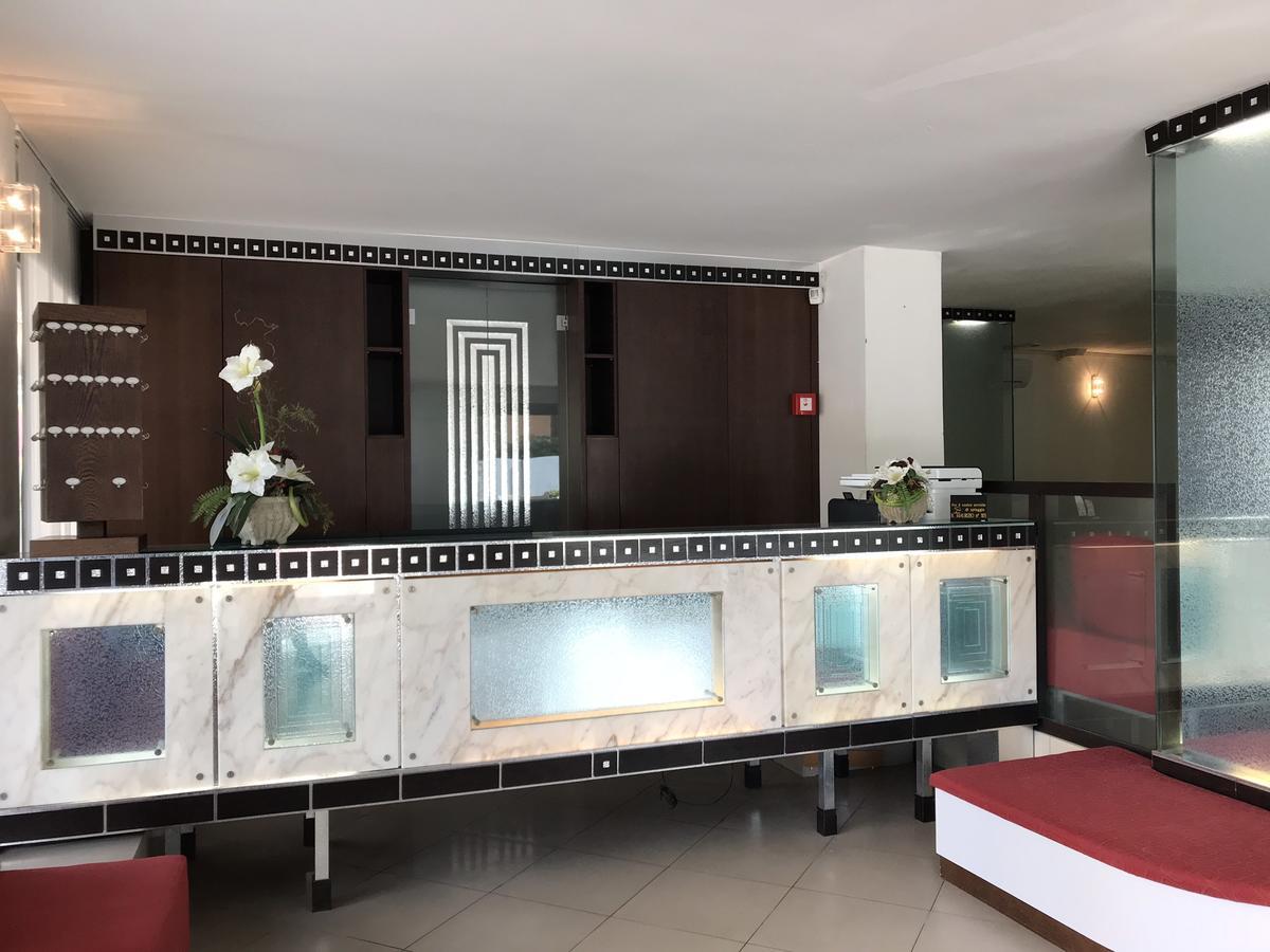 רימיני Hotel Gambrinus מראה חיצוני תמונה