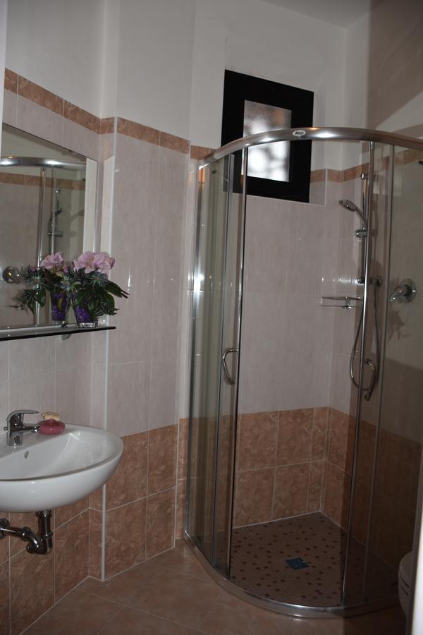 רימיני Hotel Gambrinus מראה חיצוני תמונה