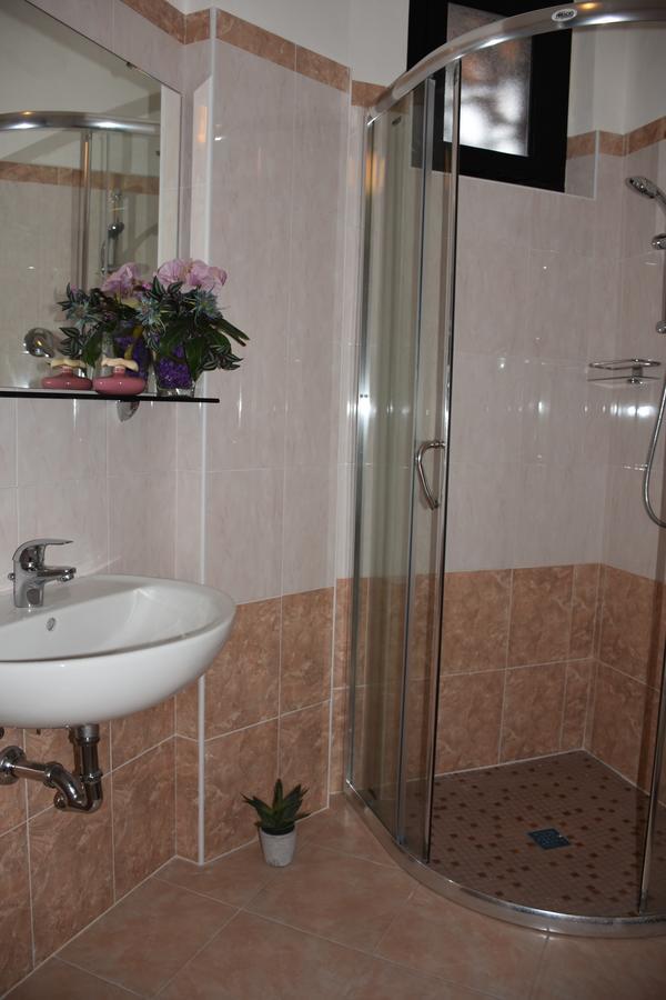 רימיני Hotel Gambrinus מראה חיצוני תמונה